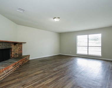 17626 Bullis Gap Drive - Photo Thumbnail 3