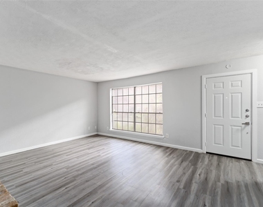 4154 Belle Park Drive - Photo Thumbnail 2