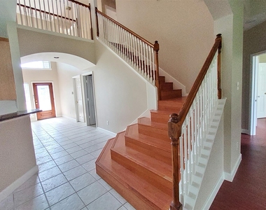 2707 Sun Beam Court - Photo Thumbnail 14
