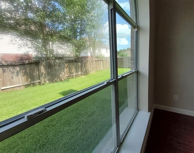 2707 Sun Beam Court - Photo Thumbnail 13
