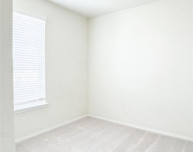 3123 Yukon Trace Drive - Photo Thumbnail 28