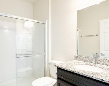 3123 Yukon Trace Drive - Photo Thumbnail 4