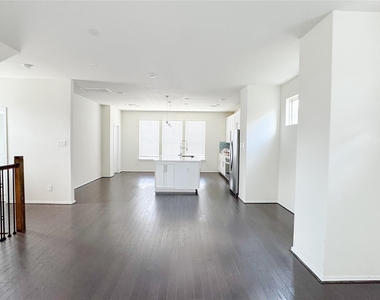 3123 Yukon Trace Drive - Photo Thumbnail 8