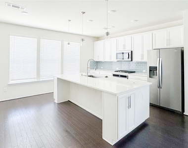 3123 Yukon Trace Drive - Photo Thumbnail 10
