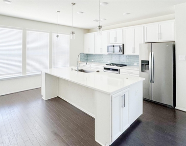 3123 Yukon Trace Drive - Photo Thumbnail 9
