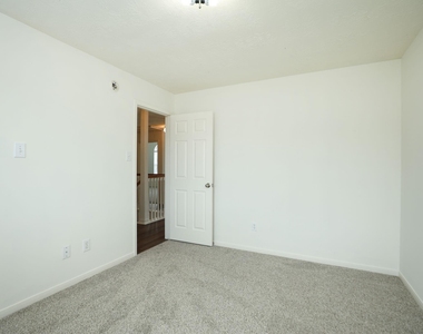 5007 Creekbridge Court - Photo Thumbnail 28