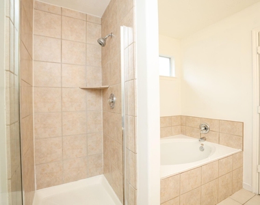 5007 Creekbridge Court - Photo Thumbnail 24