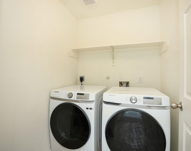 5007 Creekbridge Court - Photo Thumbnail 17
