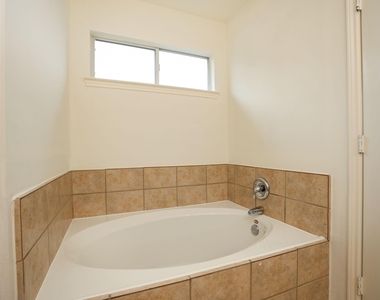 5007 Creekbridge Court - Photo Thumbnail 25