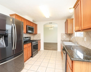 5007 Creekbridge Court - Photo Thumbnail 10