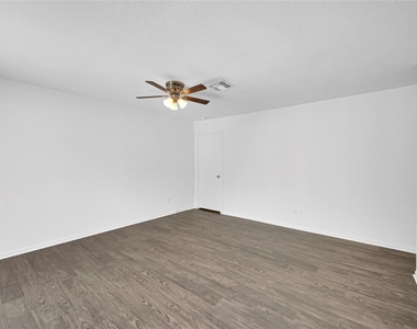1919 Place Rebecca Lane - Photo Thumbnail 13