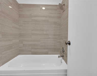 1919 Place Rebecca Lane - Photo Thumbnail 14
