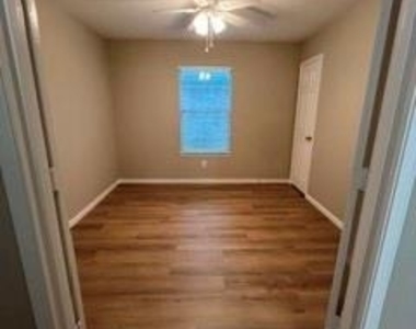 2239 Tourney Lane - Photo Thumbnail 20