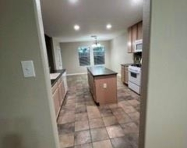 2239 Tourney Lane - Photo Thumbnail 7