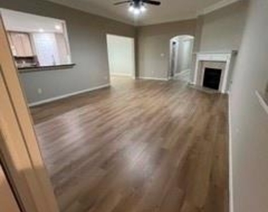 2239 Tourney Lane - Photo Thumbnail 5