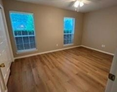 2239 Tourney Lane - Photo Thumbnail 19