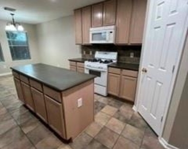 2239 Tourney Lane - Photo Thumbnail 8