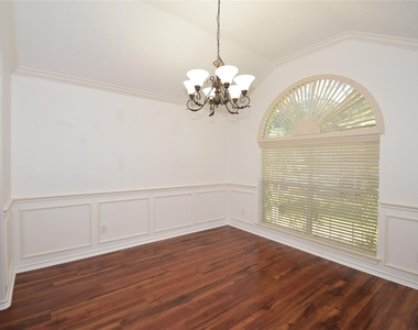 5726 Indigo Trails Drive - Photo Thumbnail 4