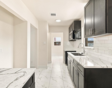 1825 Rosedale Street - Photo Thumbnail 4
