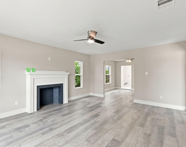 1825 Rosedale Street - Photo Thumbnail 2