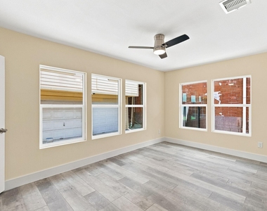 1825 Rosedale Street - Photo Thumbnail 13