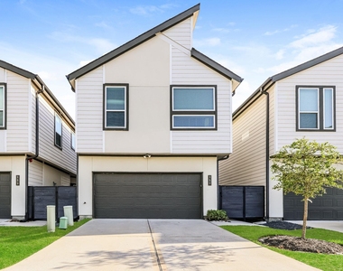 357 N Centro Circle - Photo Thumbnail 1