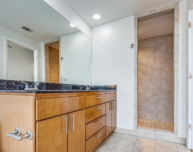 1312 Live Oak Street - Photo Thumbnail 13
