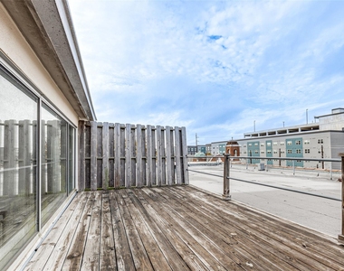 1312 Live Oak Street - Photo Thumbnail 21