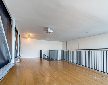 1312 Live Oak Street - Photo Thumbnail 19