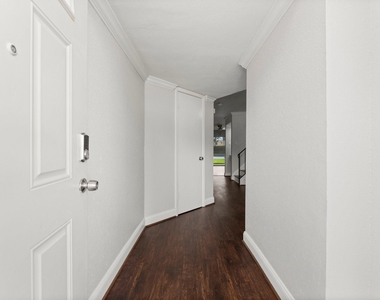 14515 Wunderlich Drive - Photo Thumbnail 5