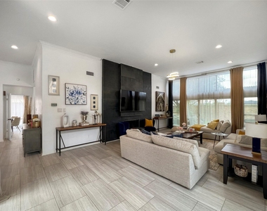 2358 Binley Drive - Photo Thumbnail 7