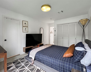 2358 Binley Drive - Photo Thumbnail 27