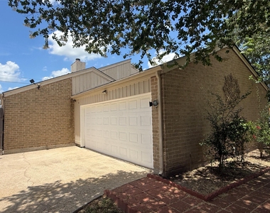 2358 Binley Drive - Photo Thumbnail 37