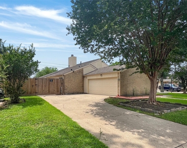 2358 Binley Drive - Photo Thumbnail 36