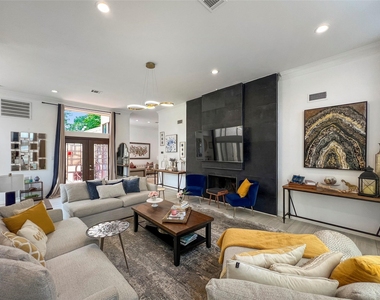 2358 Binley Drive - Photo Thumbnail 4