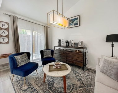 2358 Binley Drive - Photo Thumbnail 15