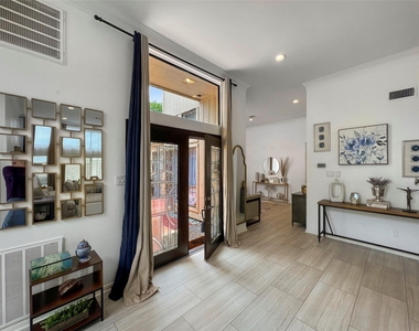 2358 Binley Drive - Photo Thumbnail 5