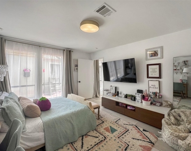 2358 Binley Drive - Photo Thumbnail 23