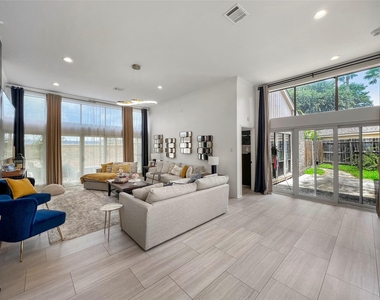 2358 Binley Drive - Photo Thumbnail 6