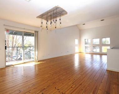 2819 Crawford - Photo Thumbnail 6