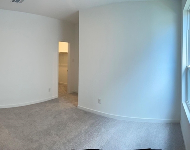 545 Shoreview Drive - Photo Thumbnail 14