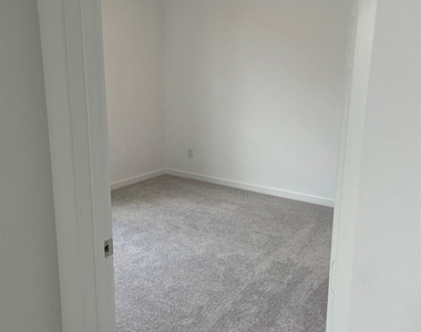 545 Shoreview Drive - Photo Thumbnail 17