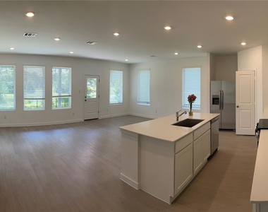 545 Shoreview Drive - Photo Thumbnail 5