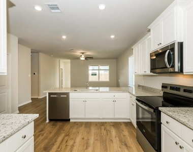 7614 Tipton Meadow Way - Photo Thumbnail 4