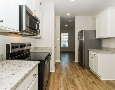 7614 Tipton Meadow Way - Photo Thumbnail 5