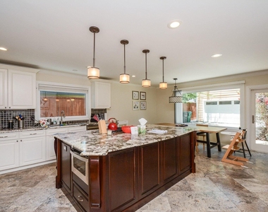 9906 Cedardale Drive - Photo Thumbnail 8