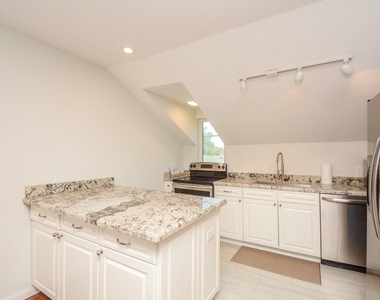 9906 Cedardale Drive - Photo Thumbnail 26