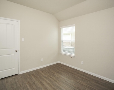 3331 Rosselli Brush Drive - Photo Thumbnail 21