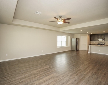 3331 Rosselli Brush Drive - Photo Thumbnail 6
