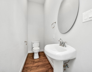 1805 Napa Creek Lane - Photo Thumbnail 11